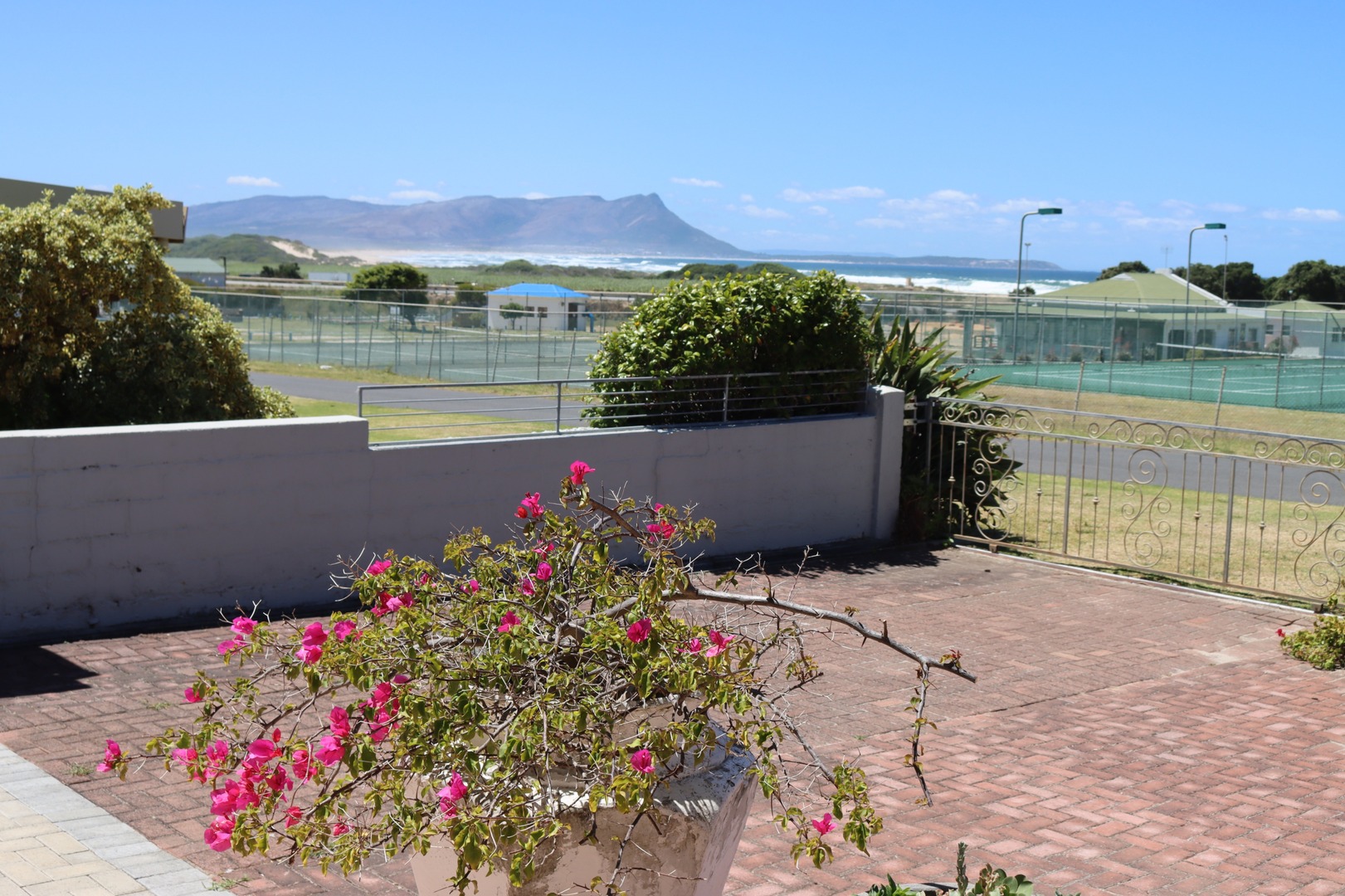 To Let 4 Bedroom Property for Rent in Klein Berlyn Western Cape